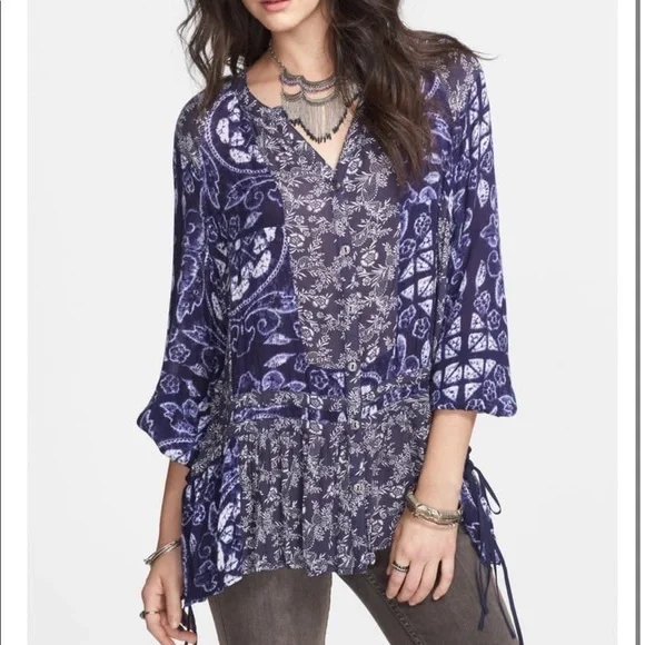 Free People Boho Ratio Indigo Printed Button Down Tunic Blouse size XS EUC - Picture 2 of 11